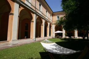  Student's Hostel Della Ghiara  Реджо-Эмилия